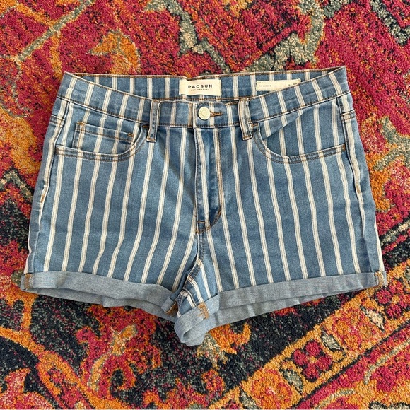 🔥PacSun | Women’s Blue/White Striped The Shortie Denim Shorts rolled hem size 29 - Picture 11 of 12